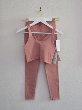 Spiritual Gangster 2-Piece Set | top M/L | bottoms XS/S | RSE